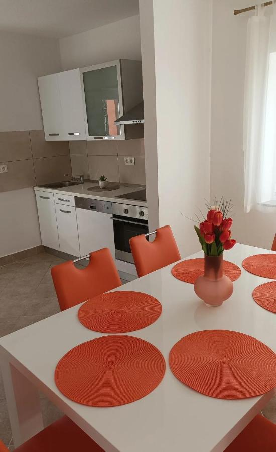 Apartment Family Tomy Punat