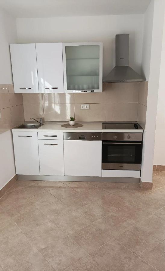 Apartment Family Tomy *
